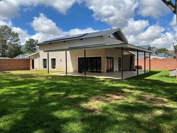 3 Bedroom Flat & Apartment