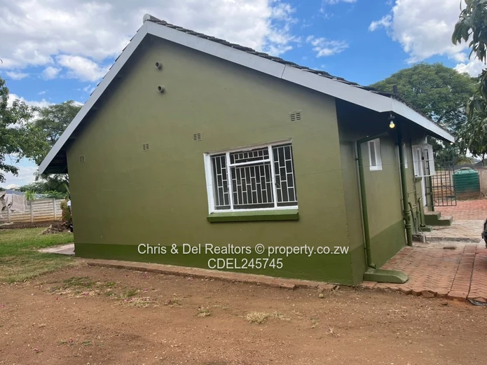 House to rent in Haig Park