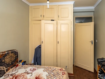 3 Bedroom Flat & Apartment