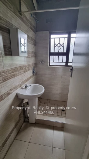 Vacant House in Highfields MaStones 