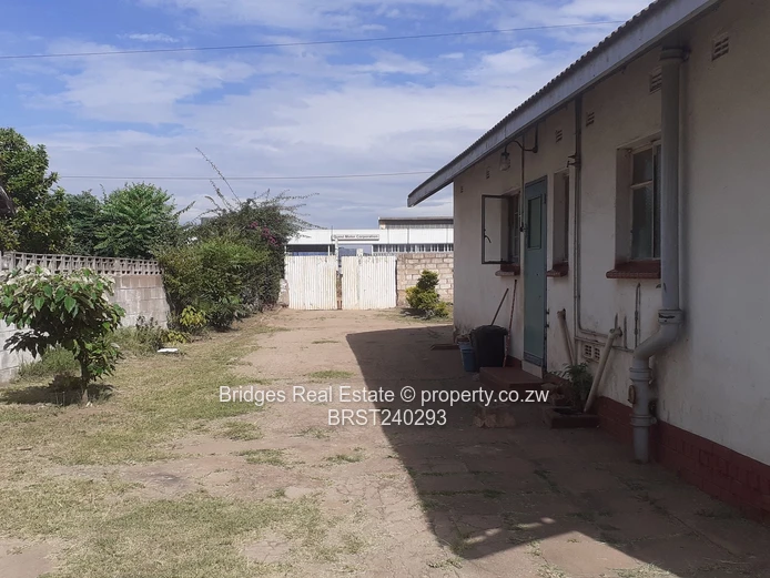 Visibility,Accessibility,Convenience(Location,Location ,Location))