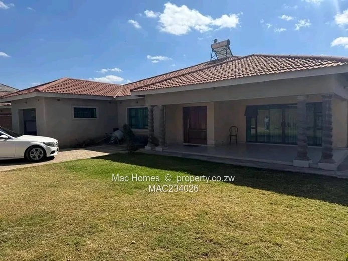 Morden 5 bedroomed house for sale in Westgate adylinn