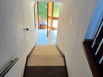 3 Bedroom Flat & Apartment