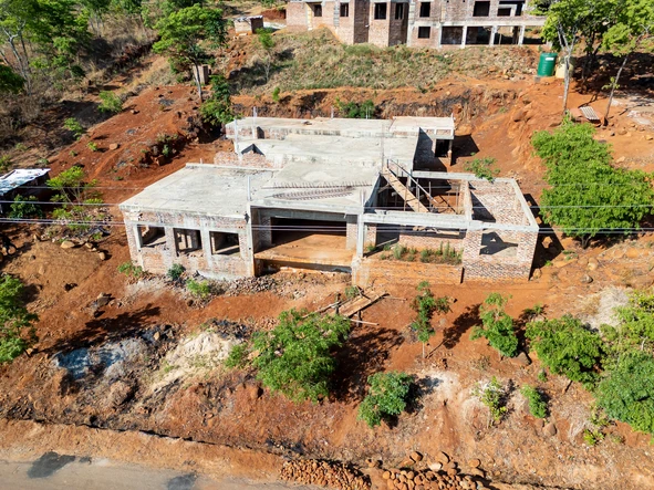 6 Bedroom House