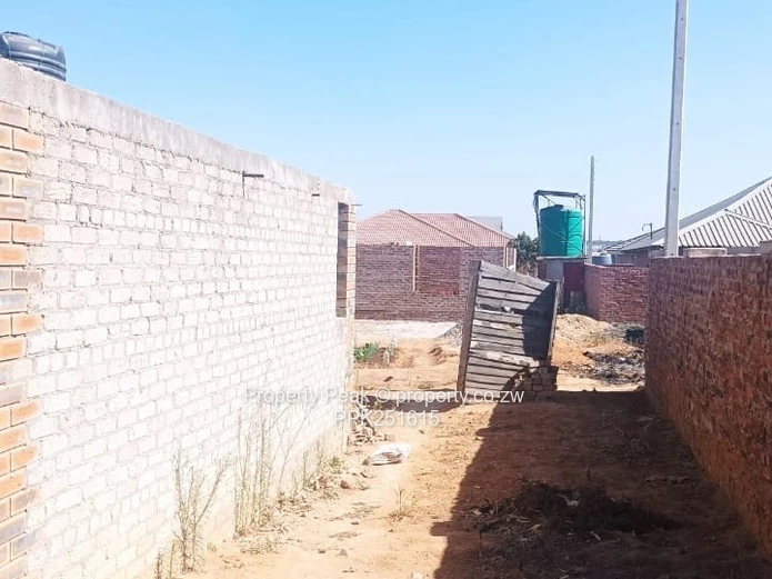 Adelaide Park: Incomplete 3-Bed , Garage, Main En-Suite