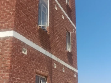 2 Bedroom Flat & Apartment