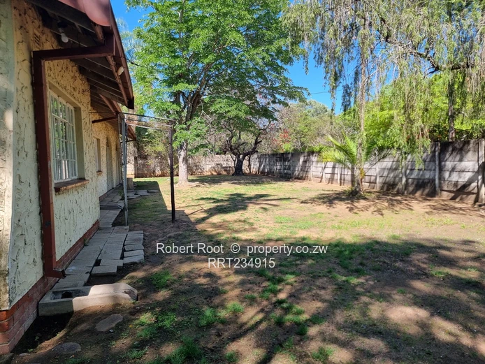 Family Home on 2090sqm in Sought After Rhodene, Masvingo