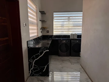 7 Bedroom House