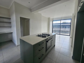 2 Bedroom Flat & Apartment