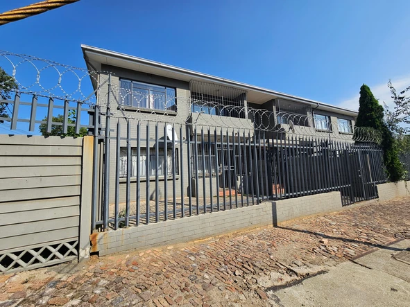 6 Unit Townhouse Complex