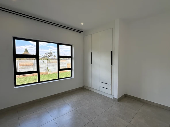 6 Bedroom House