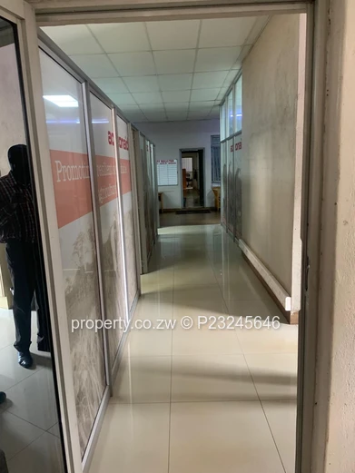 420 m² Milton Park Office - Borehole ,Paved Parking Space and Caretaker's cottage  (Sole Mandate)