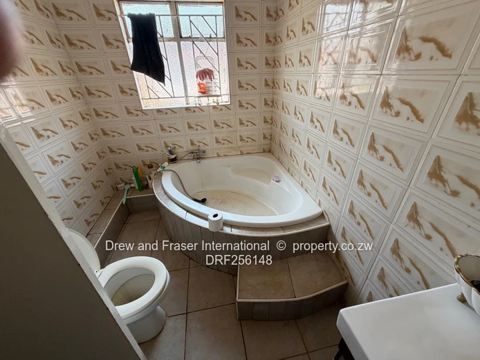 WestgateArea D 4-Bed Home: Gated, Borehole $220k