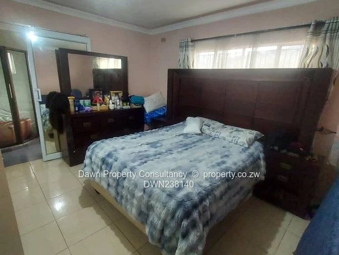 Luxurious Modern Oasis in Southlea Park! (Sole Mandate)