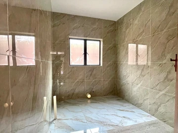 3 Bedroom Flat & Apartment