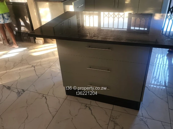 Vacant 1 june (Sole Mandate)