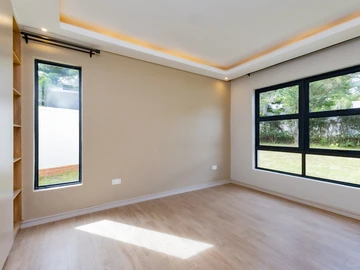 5 Unit Townhouse Complex