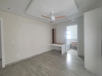 3 Bedroom Flat & Apartment