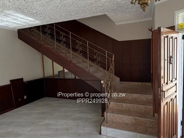 3-Bedroom Duplex with Private Garden 