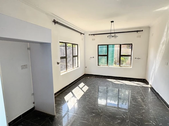 3 Bedroom Flat & Apartment