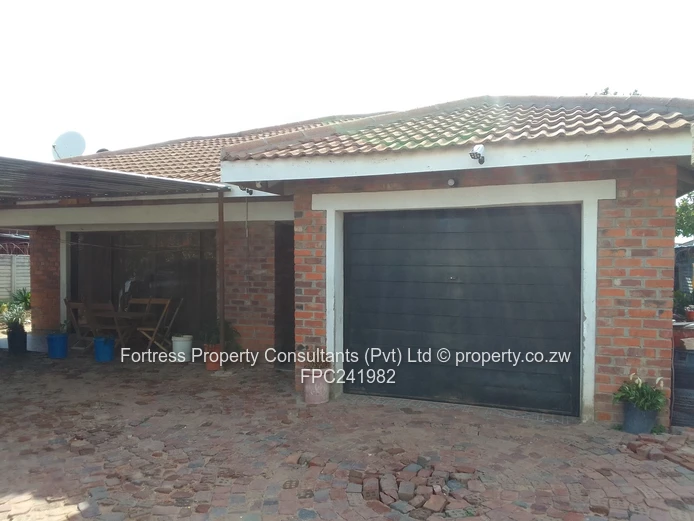 Brick 3-Bed Home in Mainway Meadows — Garage, Water Tank
