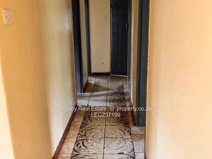 Value-For-Money 3-Bedroom Flat in Prospect,Down -Floor  Flat  in a Convinient Prospect Location