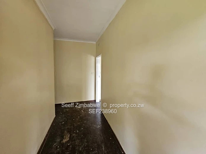 Spacious 4-Bedroom Family Home in Mabelreign