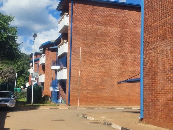 2 Bedroom Flat & Apartment