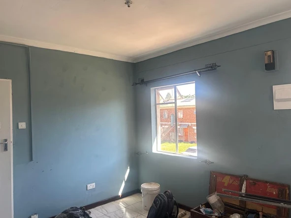 2 Bedroom Flat & Apartment