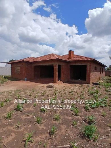 Premium Investment Canvas: Spacious 5-Bedroom Shell on 600sqm in Coveted Zimre Park