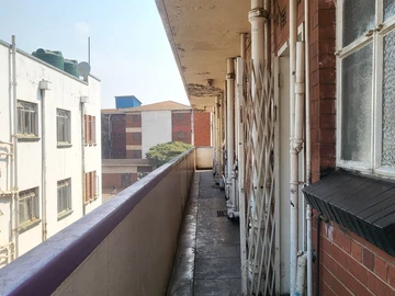 Flat & Apartment