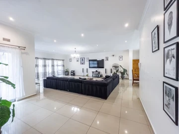 4 Bedroom House