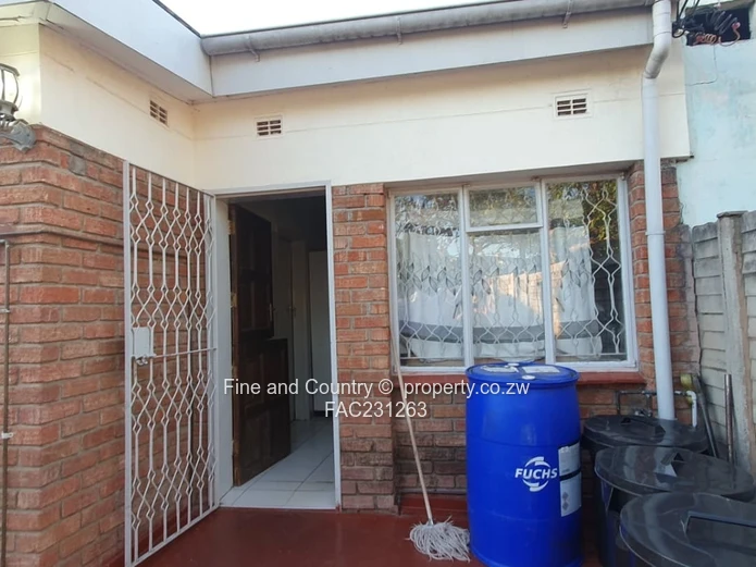 Semi-Detached Lovely House For Sale In Old Luveve