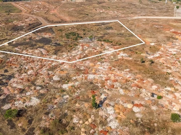 Commercial & Industrial Land