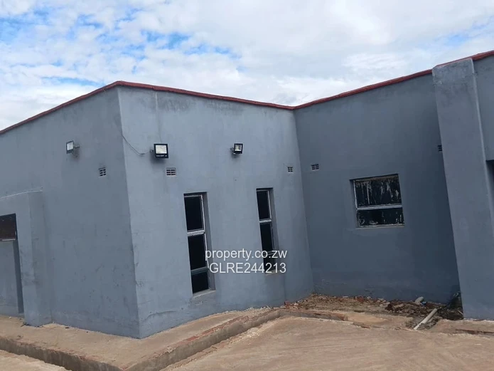 Westgate Service Station — 3,404m² with 900m² Building & Paved Forecourt