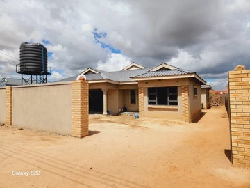 Spacious 4-Bedroom House in New Marlborough, Harare West!