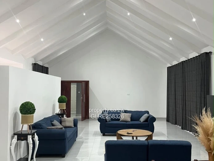 Modern 4-Bed, 5-Bath Flat with Borehole in Vainona