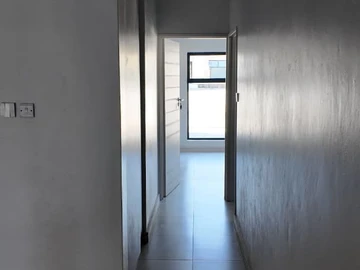 3 Bedroom Flat & Apartment
