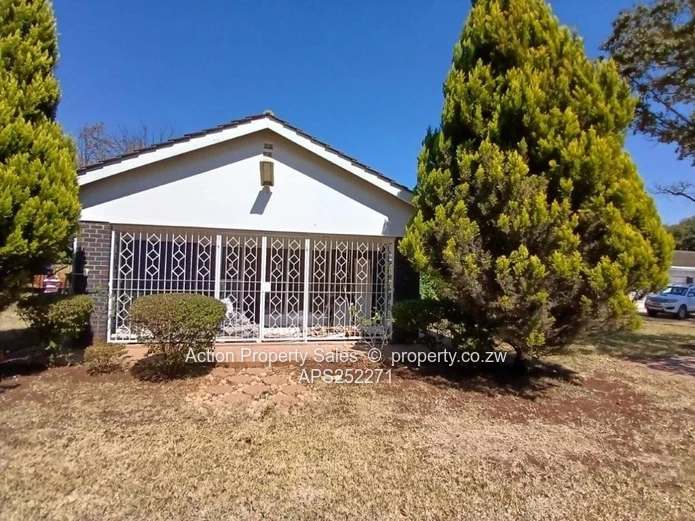 Lovely Family Home With 4 Beds! 