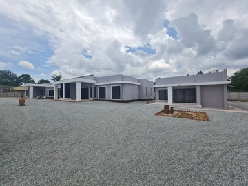 3 Bedroom Garden Flat