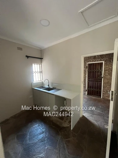 6 Bedroomed house with a 2 bedroomed cottage to let