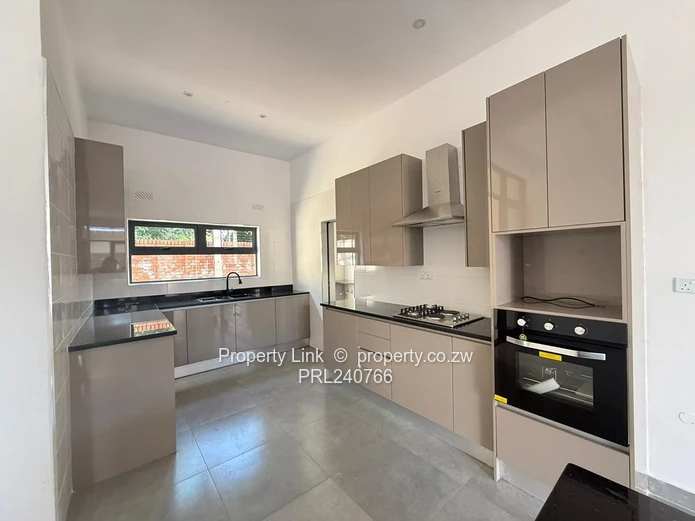 Convenient Modern Townhouse Available Immediately