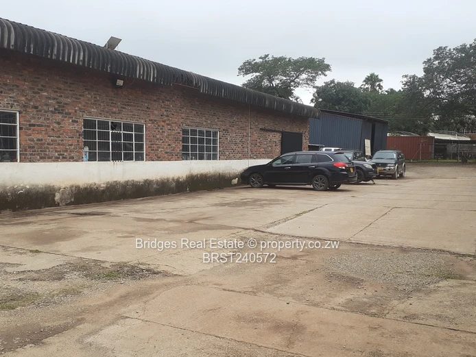 An industrial jewel for the enterprising businessperson !