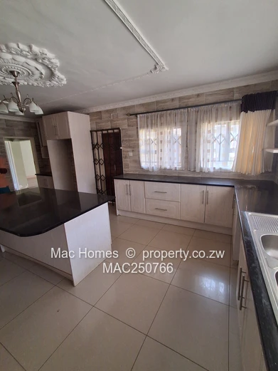 4 bedroom house to let in goodhope