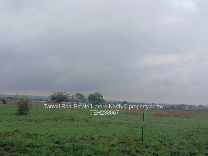 Rainham plot. 100k .2hacters.Fully serviced Just  1 km from main tarred road,Zesa across the road..Z