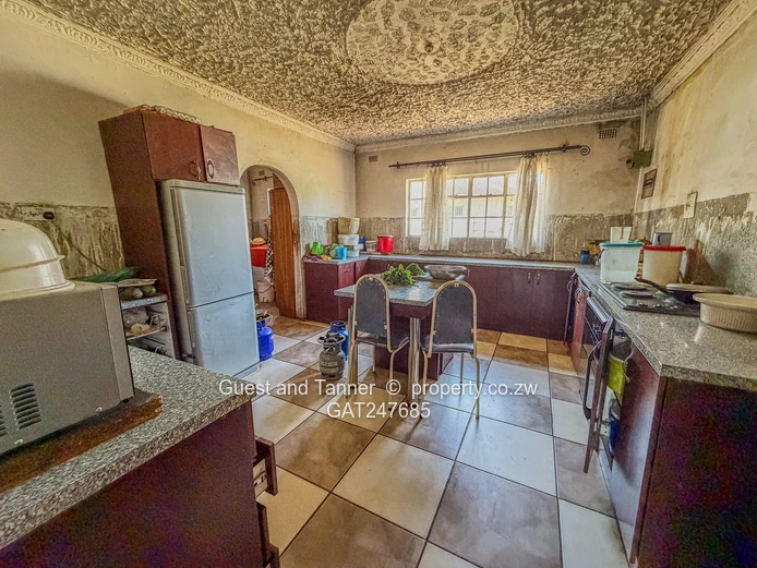 4 Bedroomed house For Sale In Borrowdale West