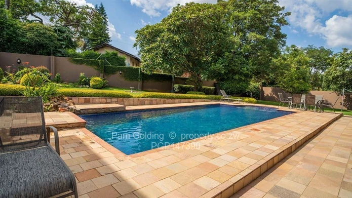 Stunning Executive Home In An Exclusive Complex
