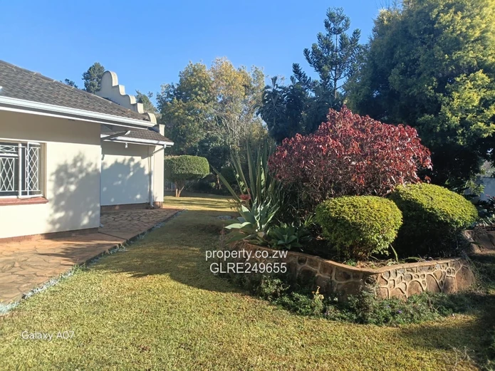 Borrowdale 5-Bed Home with Verandah, Garden & Borehole