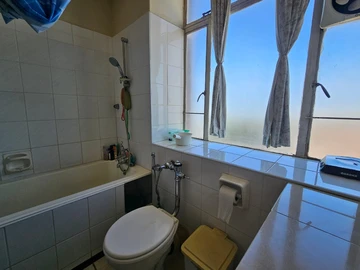 3 Bedroom Flat & Apartment