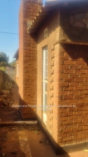 Neat Dzivarasekwa Extension house for sale